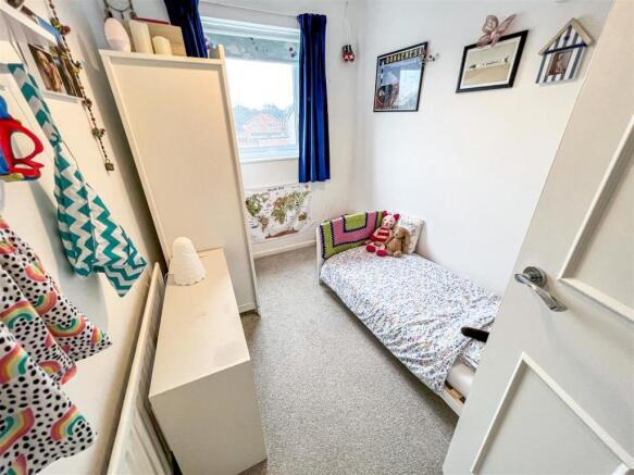 bedroom 3.jpg