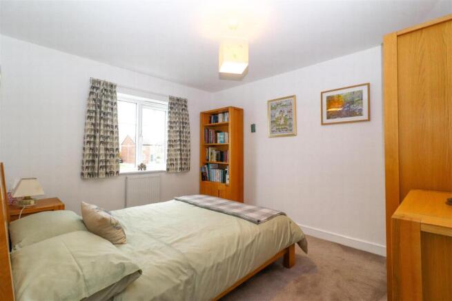 4 bed Detached for sale Image 12
