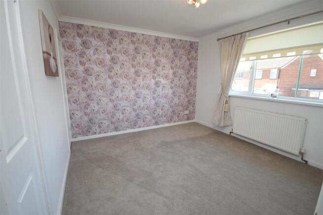 Bedroom 1 (Front)