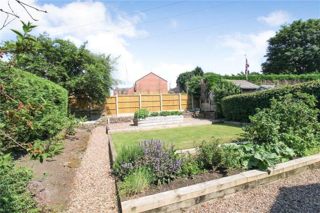 3 bed Semi-Detached for sale Image 10