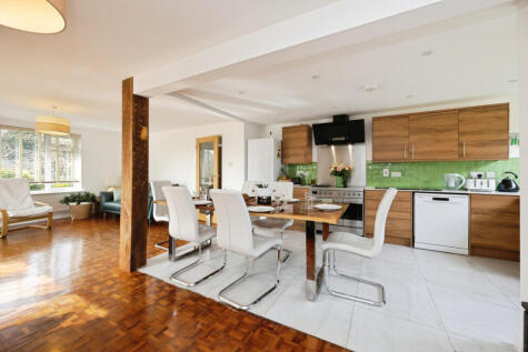 The Lees, Ashford, TN25 4