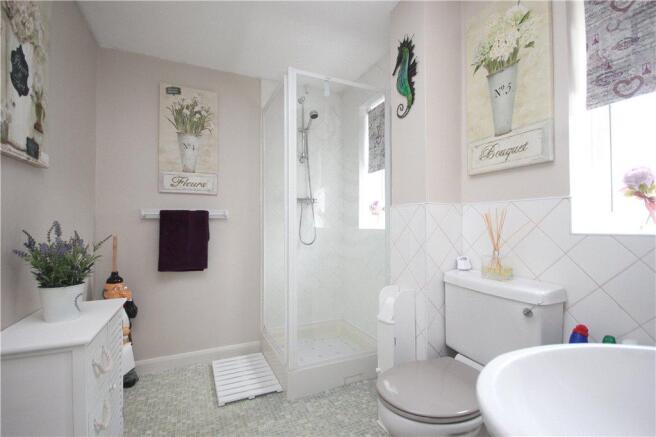 06 Shower Room
