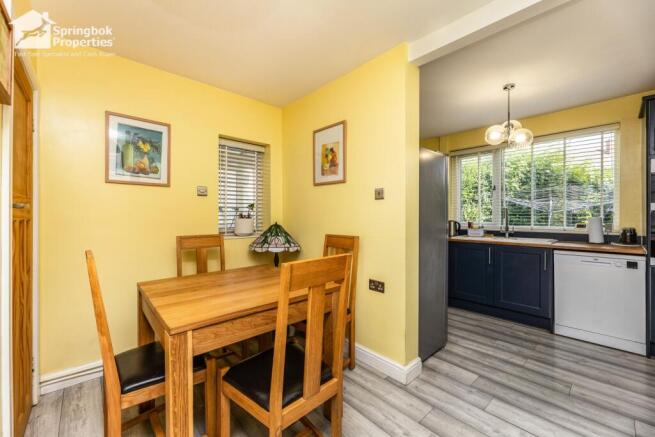 3 bed Semi-Detached for sale Image 10