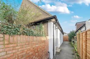 1, The Studios, Falconer Road, Bushey WD23 3AF
