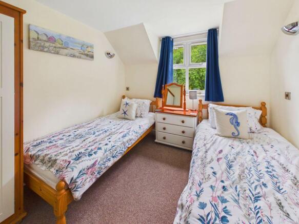 2 bed Cottage for sale Image 8