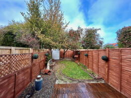 51, Hawthorn Crescent, Bristol BS49 4RG