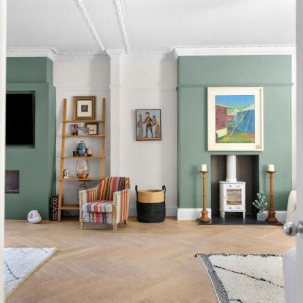 4 bed House for sale Image 7