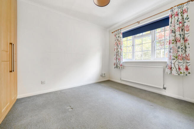 Christie Close, Lightwater, Surrey photo 4