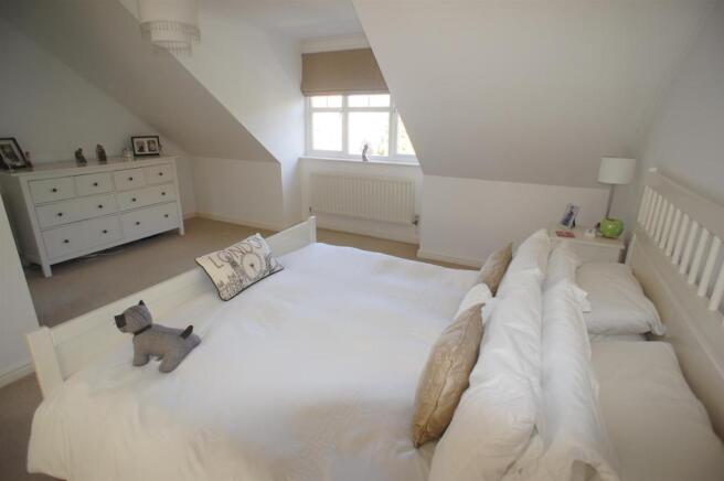 BEDROOM 1