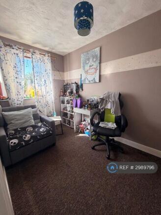 2 bed Semi-Detached to rent Image 10