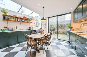 29, Sutton Lane North, Chiswick, London W4 4LA