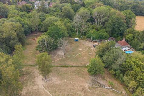 Cottage with 8 Acres, East Grinstead