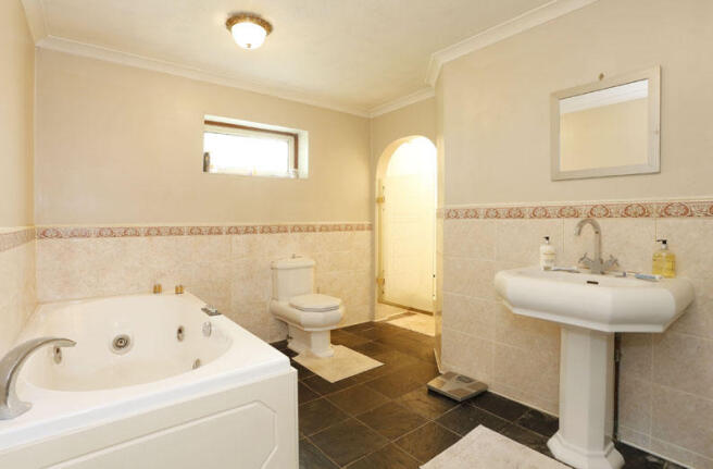 Photo 9