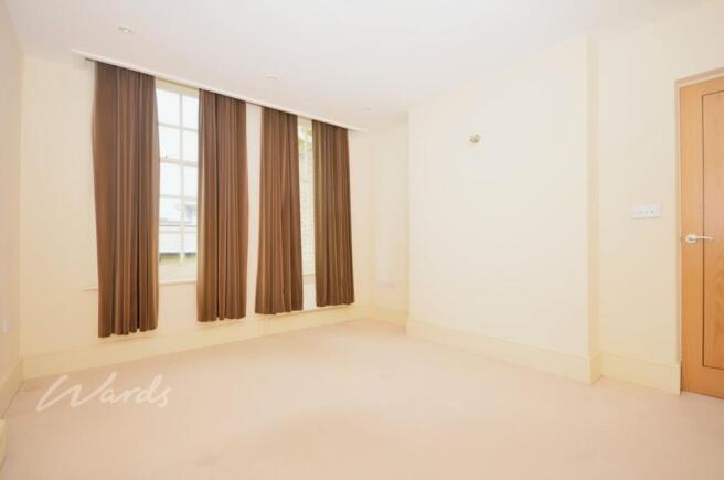John Nic bedroom
