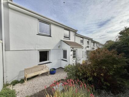 Halwyn Place, Truro
