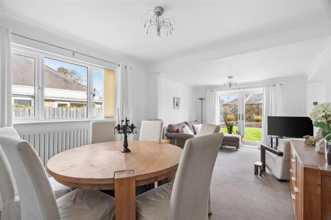 4 bed Detached Bungalow for sale Image 8