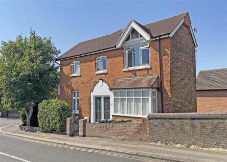 Linkfield Street, Redhill