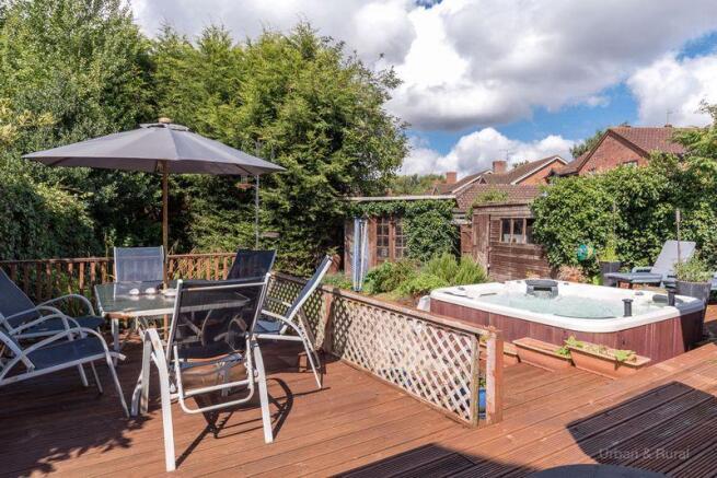Decking rear g...