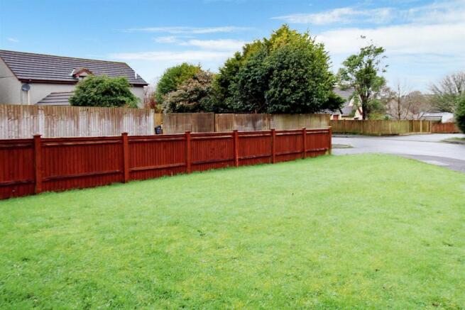 Front_gardendp_dp_2707230.jpg