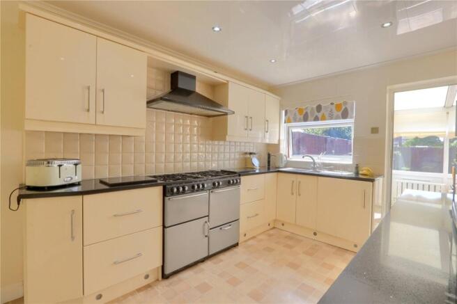 3 bed Bungalow for sale Image 7