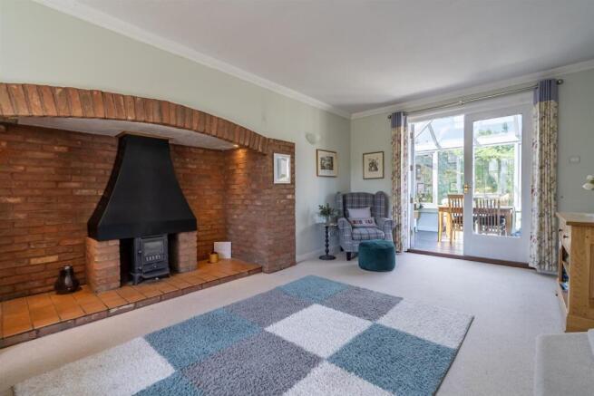 4 bed Detached for sale Image 6