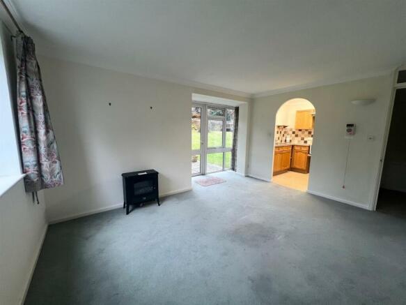 Living room .jpg