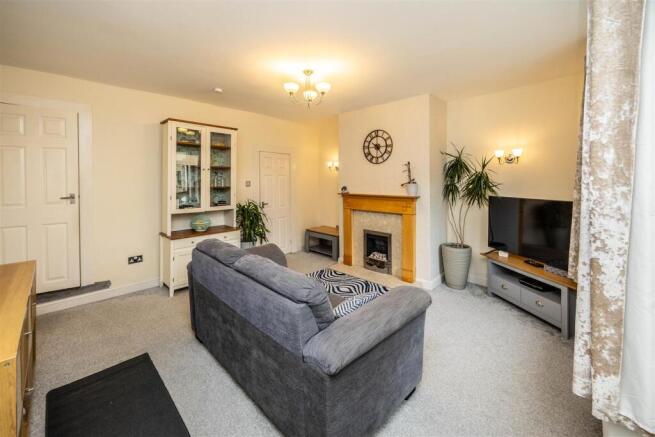 2 bed Terraced for sale Image 5