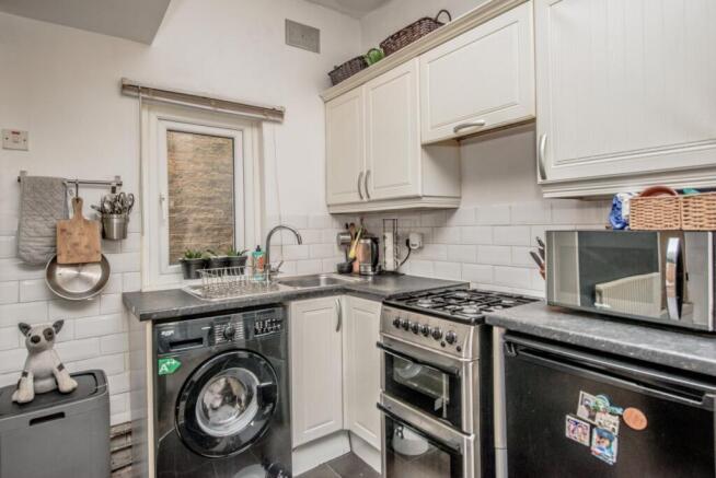 2 bed Terraced for sale Image 7