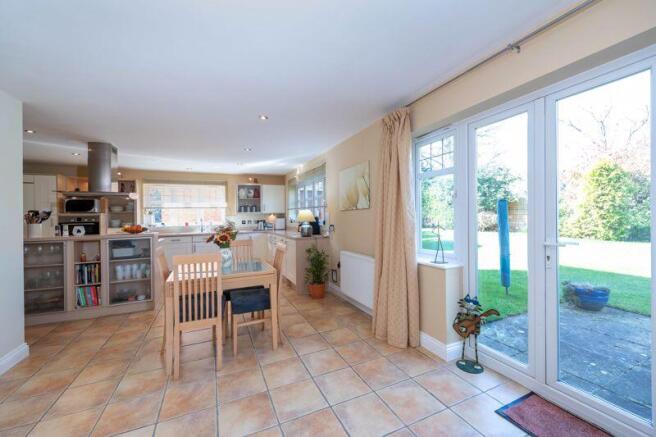 Living dining area