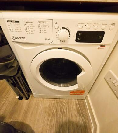 2 bed Apartment to rent Image 10
