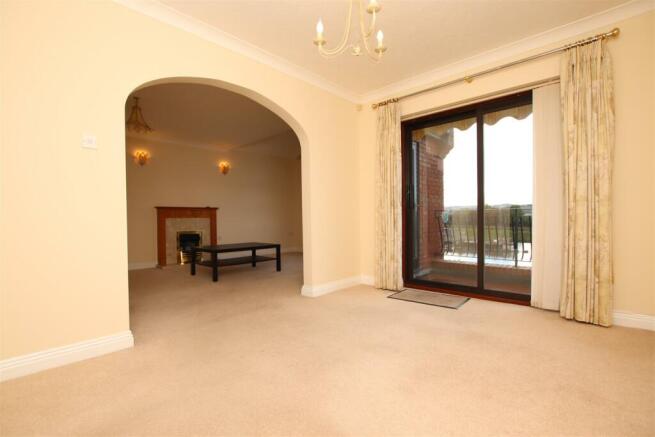Dining Room..JPG