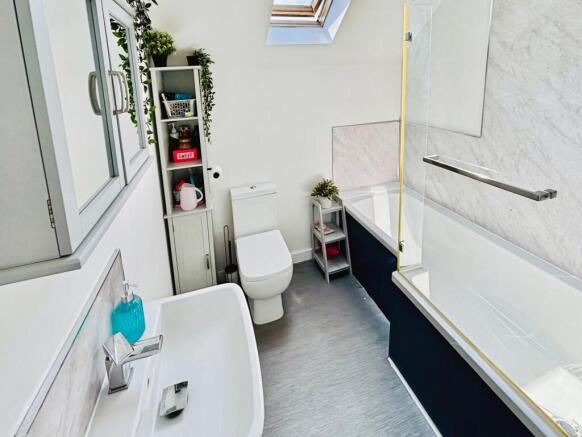 3 bed Terraced for sale Image 10