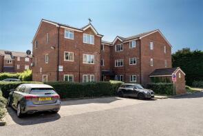 100, Green Pond Close, London E17 6EF