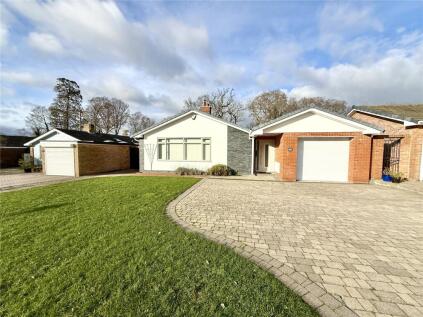 Braemar Drive, Highcliffe On Sea, Christchurch, Dorset, BH23