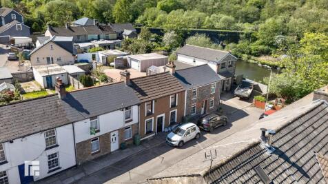 Riverside Street Taffs Well Cardiff CF15 7QL