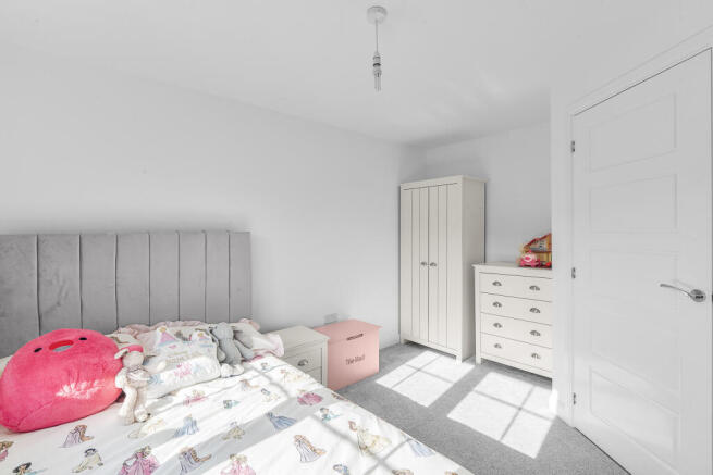 4 bed Detached for sale Image 9
