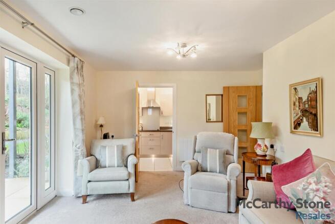 2 bed Apartment for sale Image 11