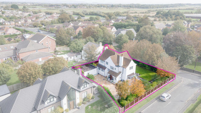 Rear corner aerial