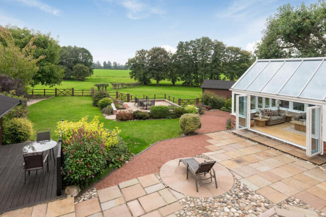 Garden & View