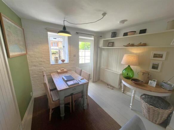 Symondsbury, Bridport photo 4