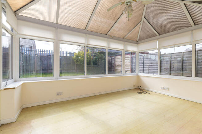 Ashington Close, Wigan, WN5 0JT photo 4