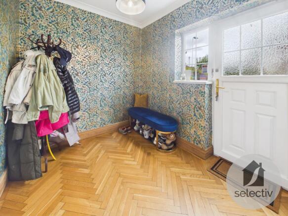 4 bed Semi-Detached for sale Image 9