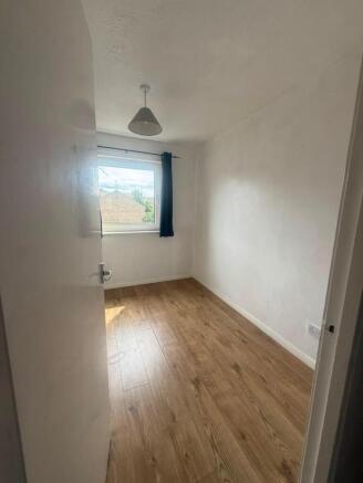 3 bed Terraced to rent Image 9