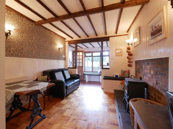111 Station Road 04.JPG