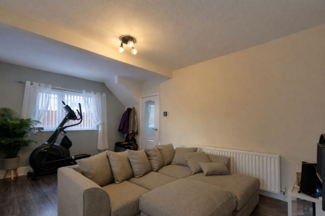 3 bed Semi-Detached for sale Image 9
