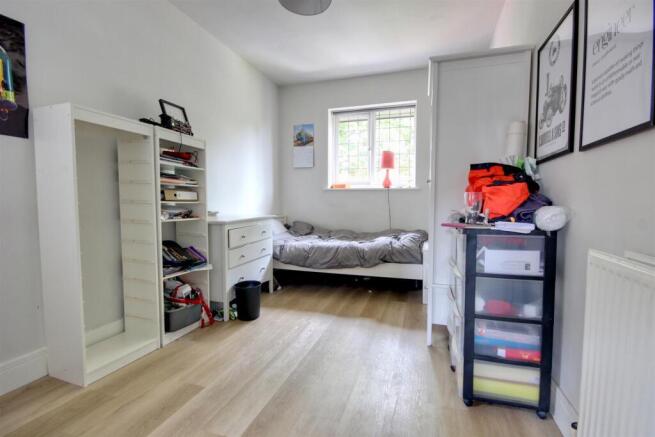 4 bed Semi-Detached for sale Image 7