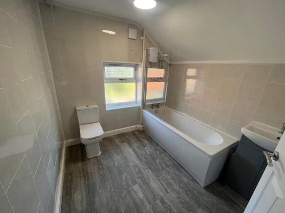 2 bed Terraced to rent Image 7