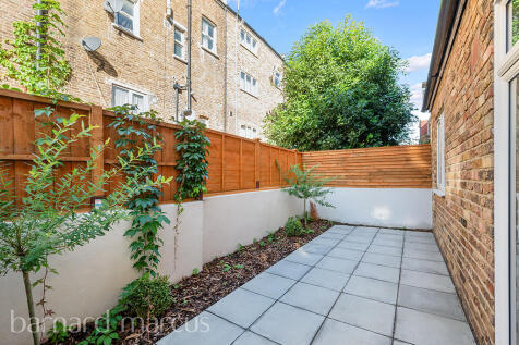 Oaklands Grove, London