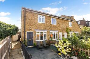 1, Handford Cottages, Robinson Road, Tooting, London SW17 9DW