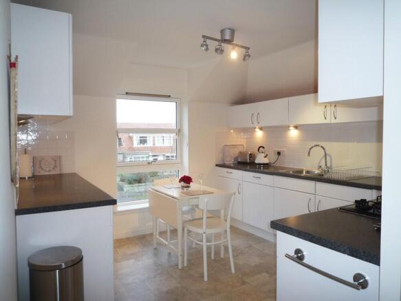MORNINGFIELDMEWS34(e)